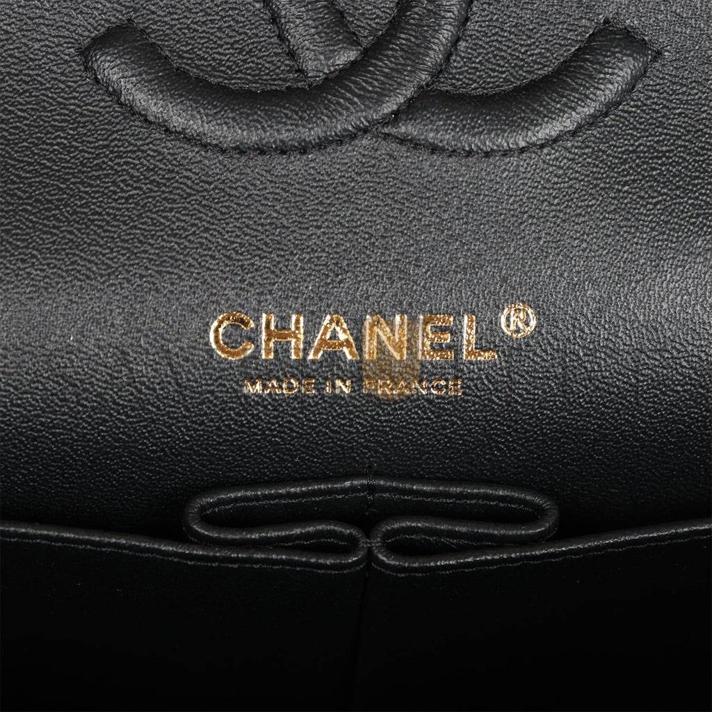 CHANEL MEDIUM CLASSIC DOUBLE FLAP BAG BLACK PATENT LIGHT GOLD HARDWARE (25*15*7cm)